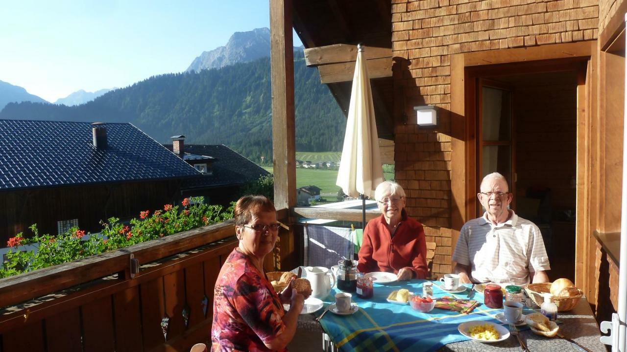 Appartements Karin Mitten Im Gruenen Schoppernau Exteriér fotografie